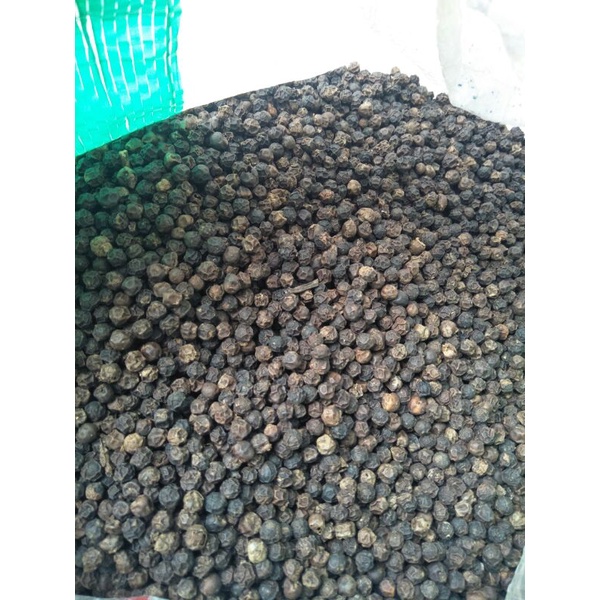 

Lada hitam / whole black pepper Murni asli