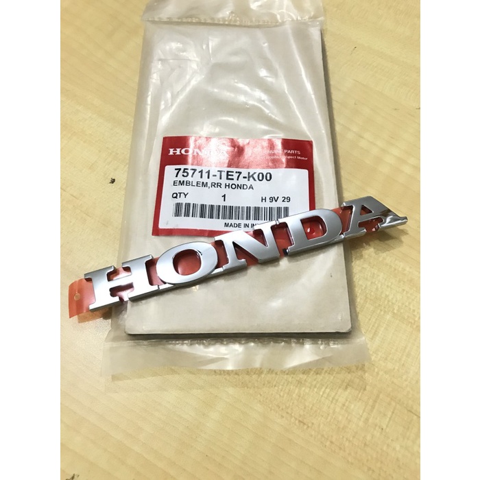 Emblem / Logo HONDA untuk mobil brv 2016-2018 Genuine