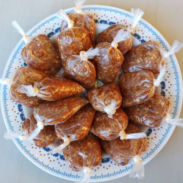 

Sambal pecel pedas, manis, gurih lezat higienis
