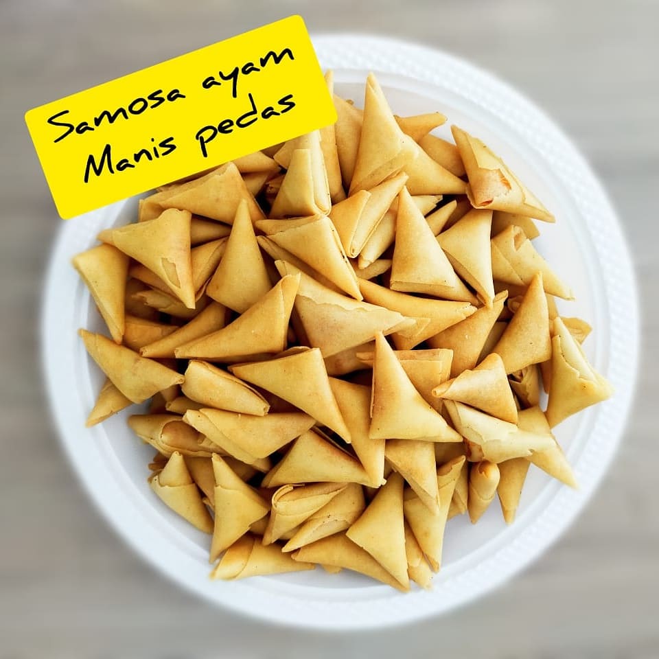 

.250gr samosa ayam manis pedas special - scp