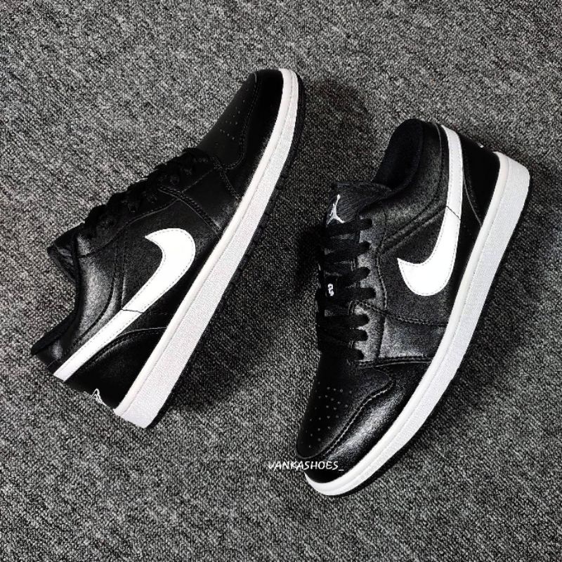 NIKE AIR JORDAN 1 LOW BLACK WHITE - SNEAKERS AIR JORDAN 1 LOW
