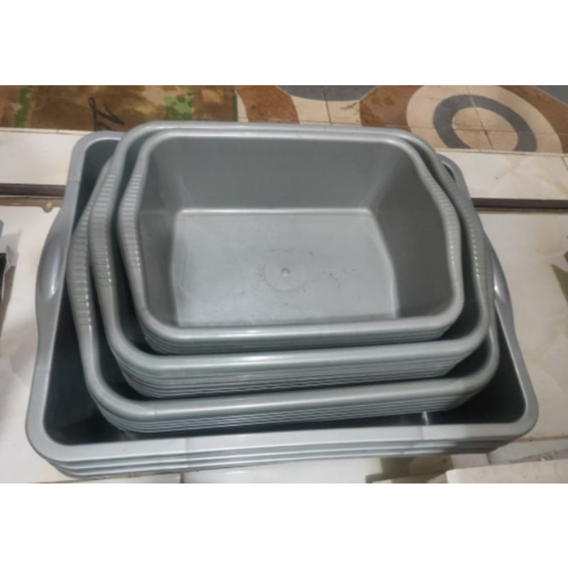 Bak pasir ukuran L 31x43 cm