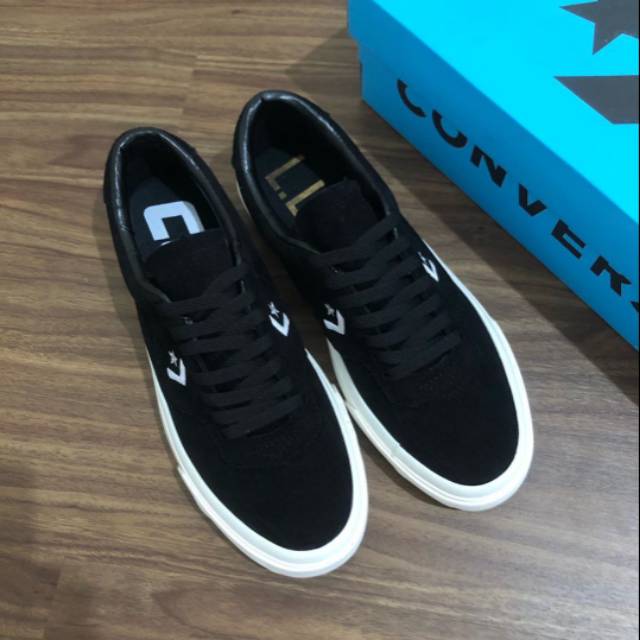 Sepatu Converse L.LOPEZ