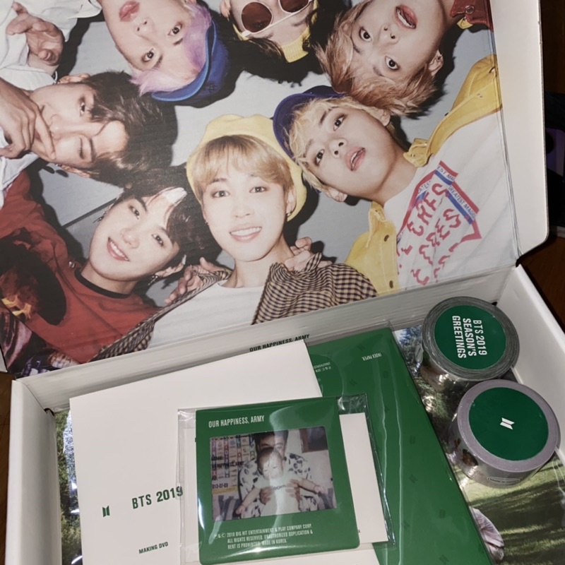 Season Greeting 2019 BTS (sg) (-calendar) V / taehyung pc baby photo