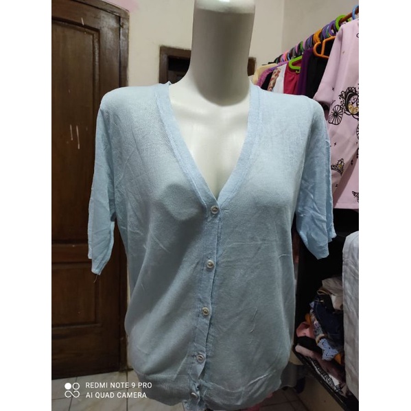 Trift outer biru muda