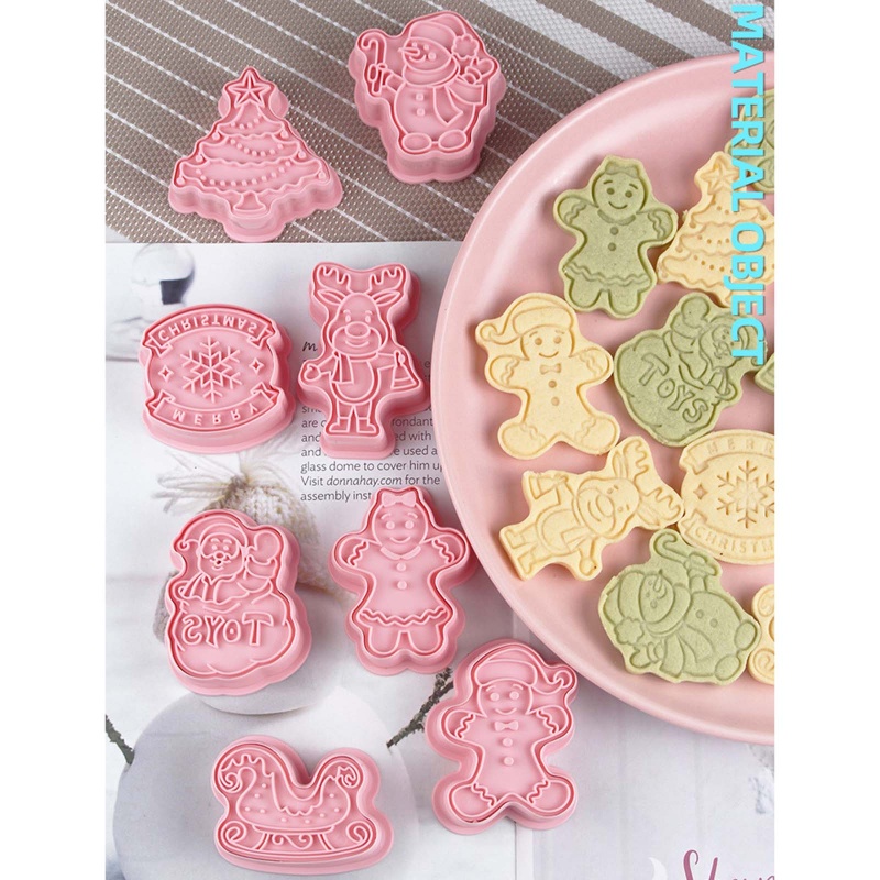 8pcs Cetakan Pemotong Kue / Biskuit 3D Bahan Plastik Tema Natal