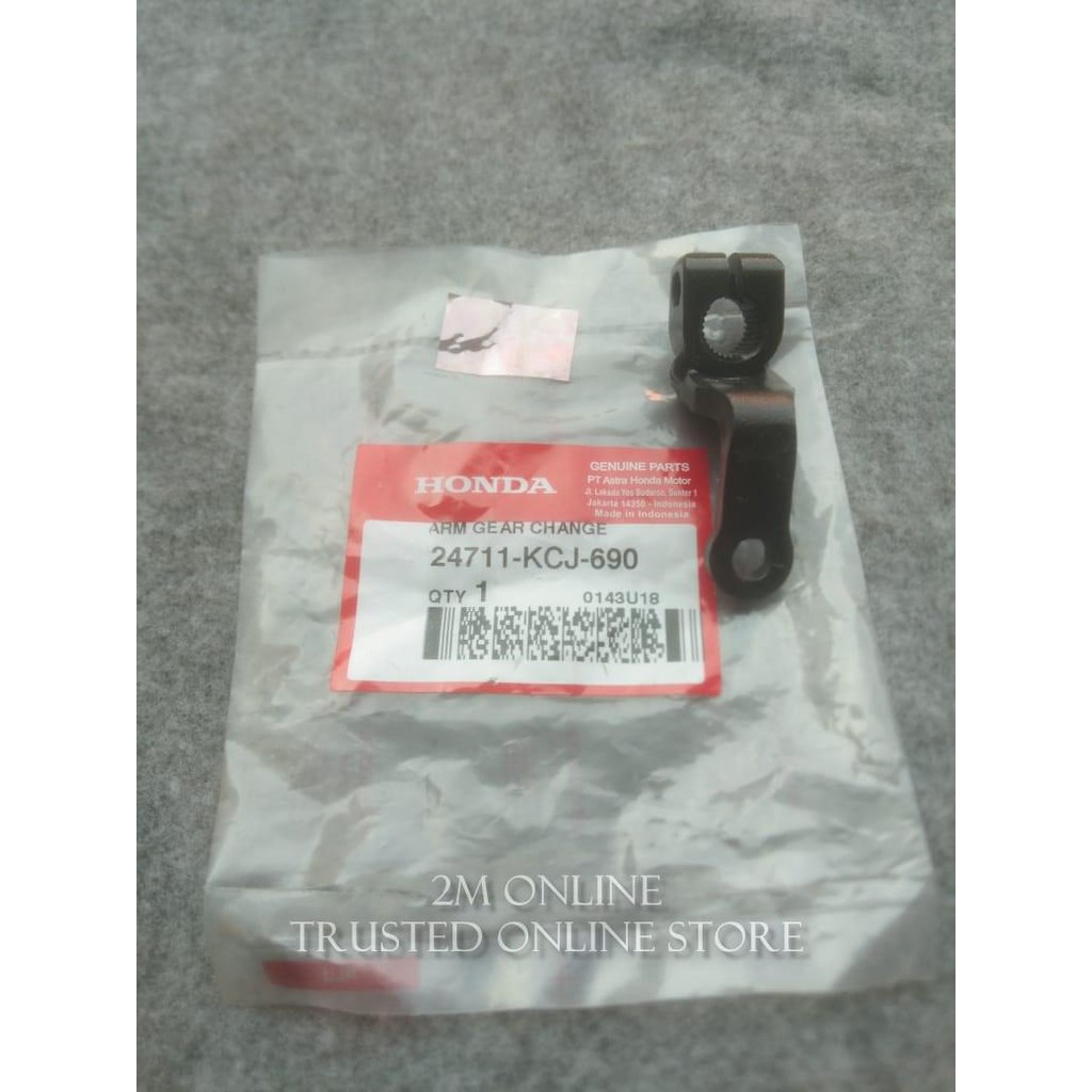 2m ARM GEAR CHANGE TIGER REVO TIREV ORI AHM 24711-KCJ-690
