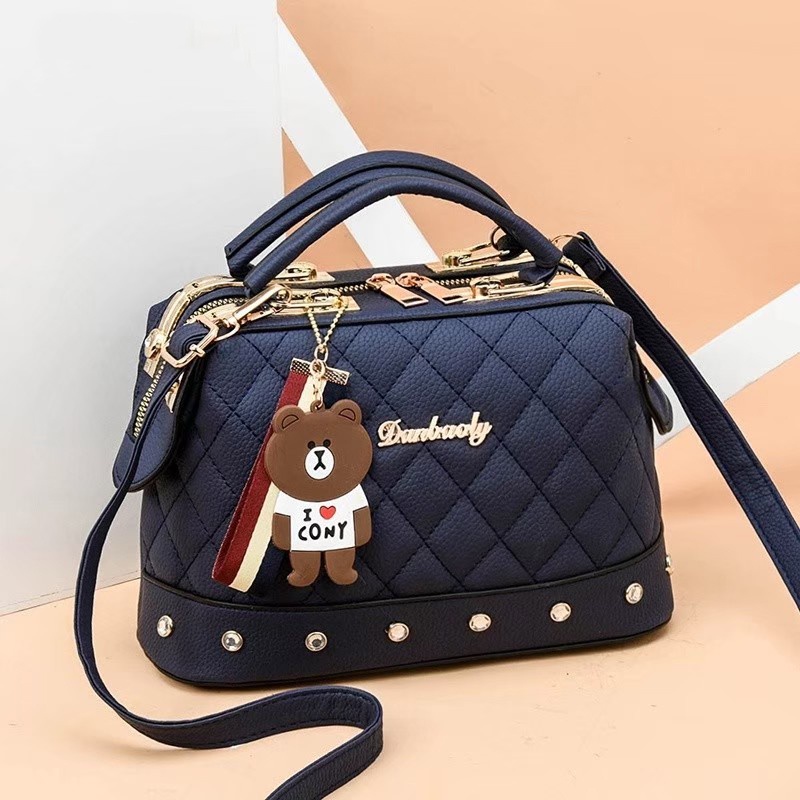 tas wanita / tas wanita model terbaru / tas selempang wanita import ori / tas selempang wanita import batam / tas selempang wanita kekinian / tas wanita mewah / tas  simpel/ tas kondangan / tas clutch