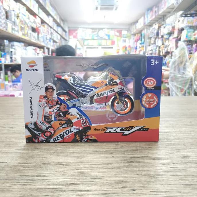 Miniatur Motor Maisto MotoGP Marc Marquez 2017 1/18