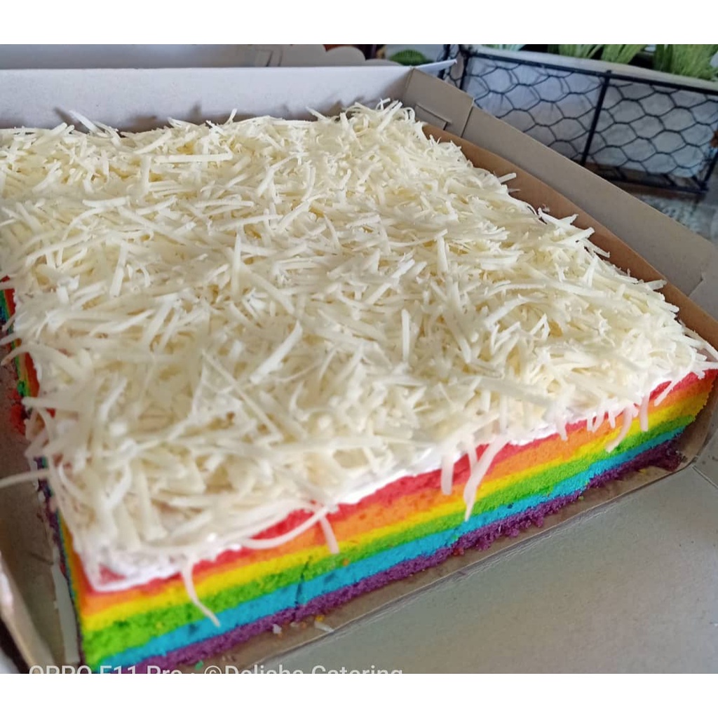 

Rainbow cake | Bolu pelangi size 20cm
