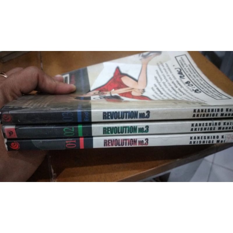 komik revolution no 3