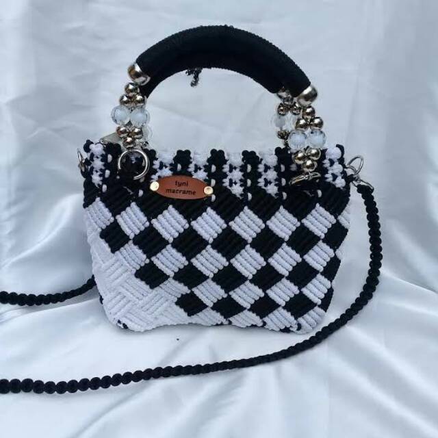 Tas talikur motif pagar