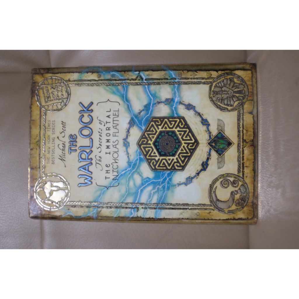 [preloved] The Warlock The Secrets of The Immortal Nicholas Flamel by Michael Scott