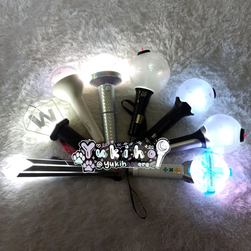 (Preloved) OFFICIAL LIGHTSTICK BTS SEVENTEEN NUEST W TXT