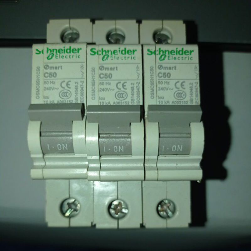 mcb Schneider smart 50A