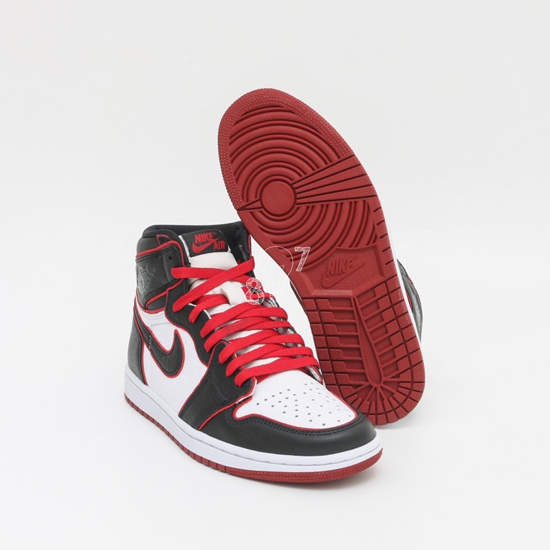 Air Jordan 1 High Bloodline