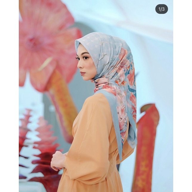 Xanadu Marine Buttonscarves Satin