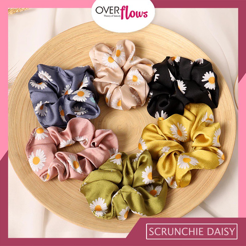 OVERFLOWS.ID ✿ Scrunchie Ikat Rambut Cepol Korea Lucu Satin Bunga Daisy Import