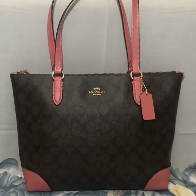 SALECoach F29208 Zip Tote In Signature Canvas Brown/Strawberry