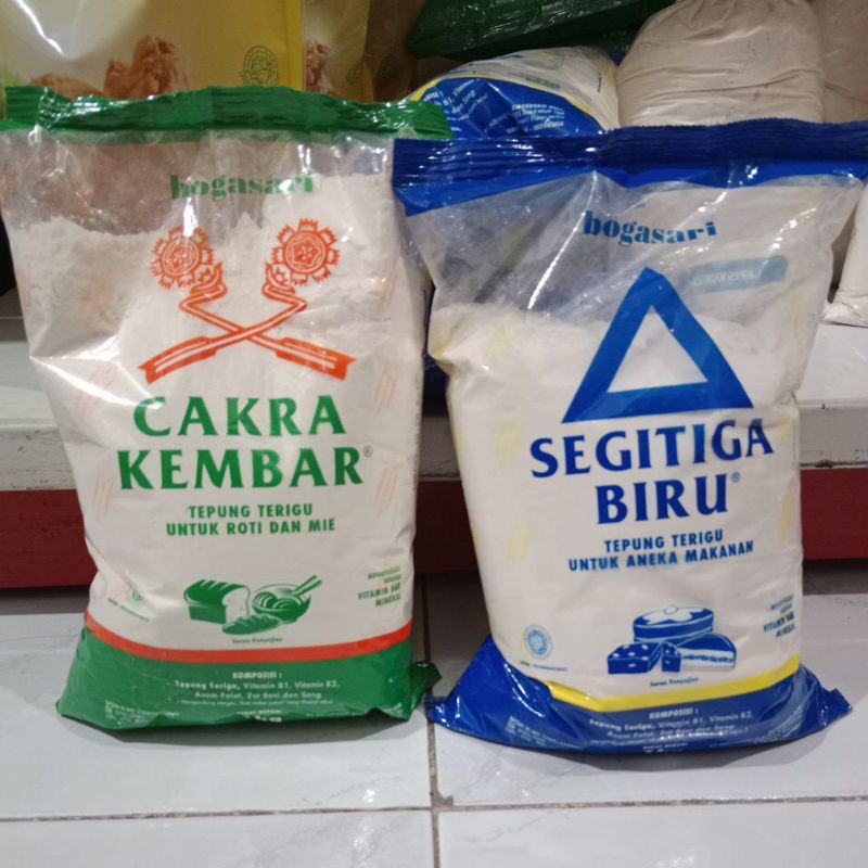 

TEPUNG TERIGU SEGITIGA CAKRA KEMASAN 1KG