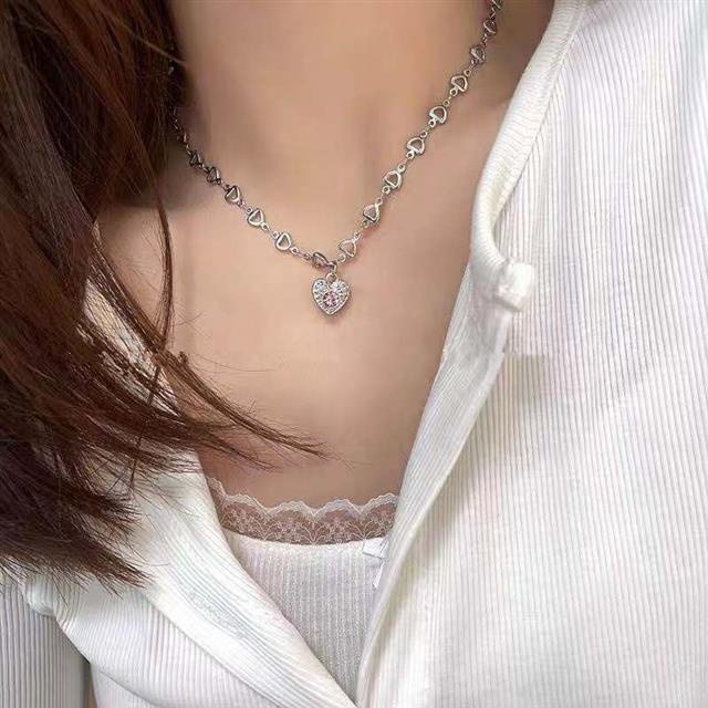 Titanium baja tidak memudar mencintai hati zircon liontin kalung untuk wanita ringan niche cocok unt