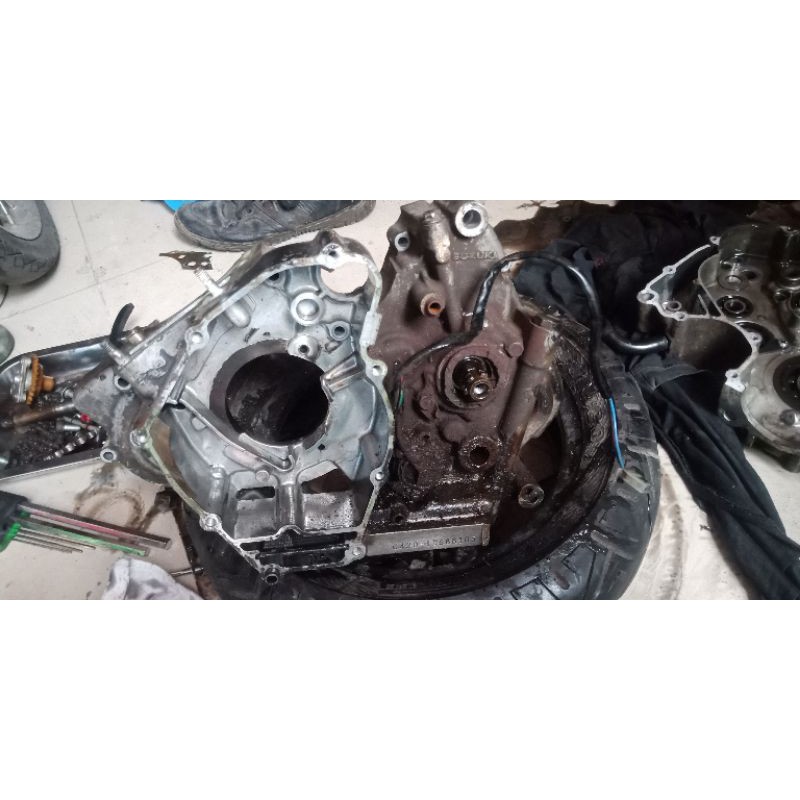 crangkase satria fu original mesin tengah satria fu kalter tengah satria fu blok mesin satria fu