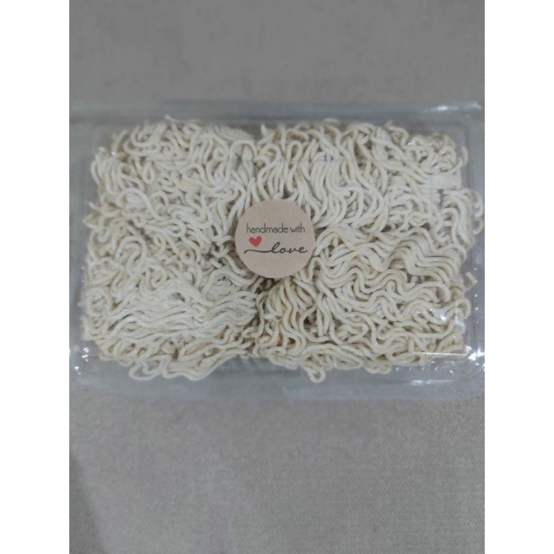 

Mie Keriting mentah ( 4 pcs ), kualitas premium, berat 450gr