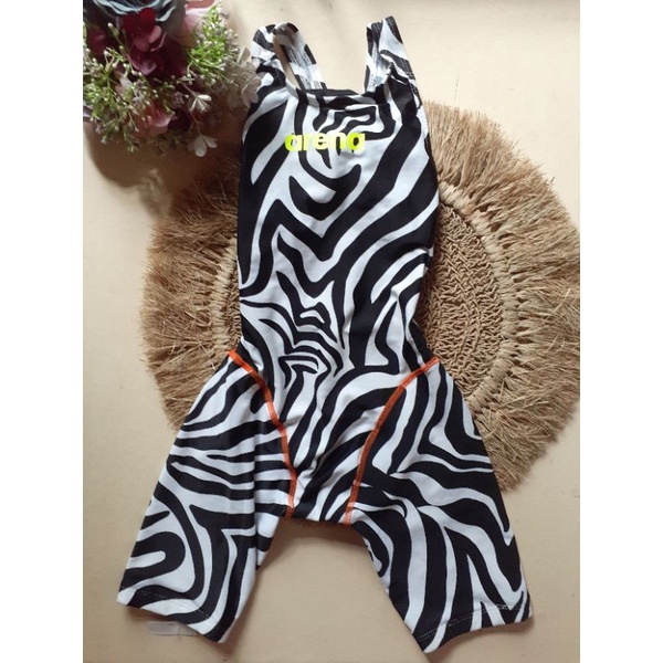 Baju renang arena