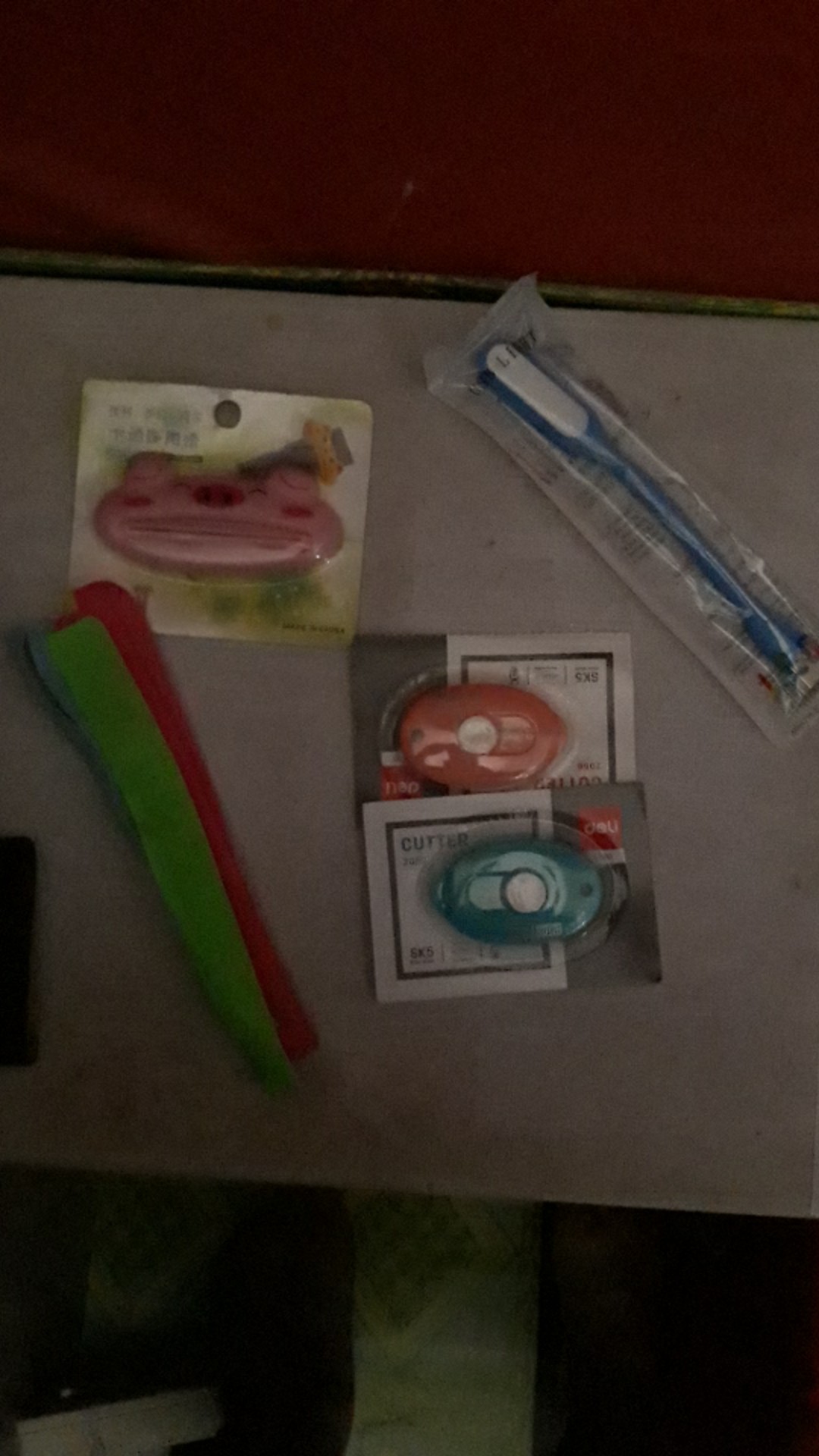 Penjepit Odol Karakter Lucu Dispenser Toothpaste / Alat Pencet Odol