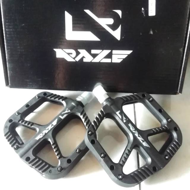 Pedal Bearing Raze N90 Hitam