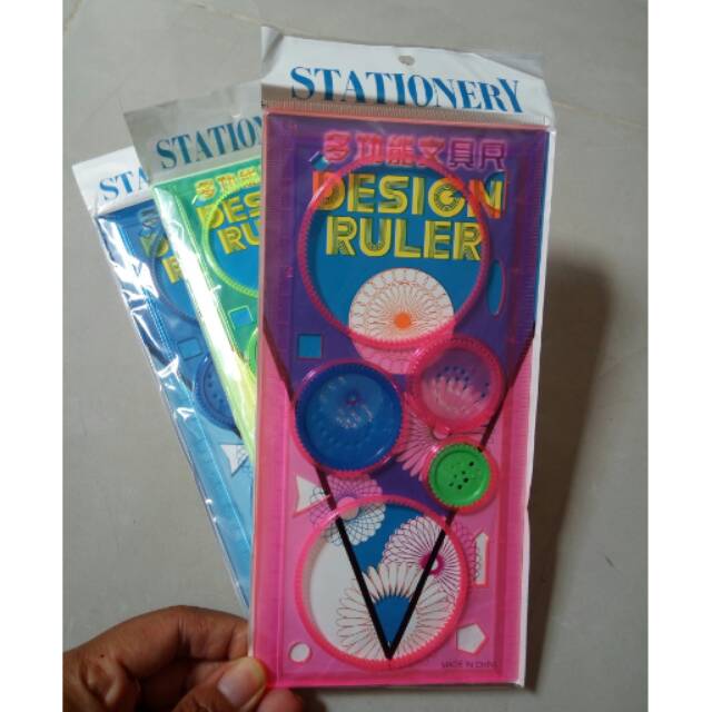 

Penggaris rotary/ penggaris bunga /penggaris spirograph