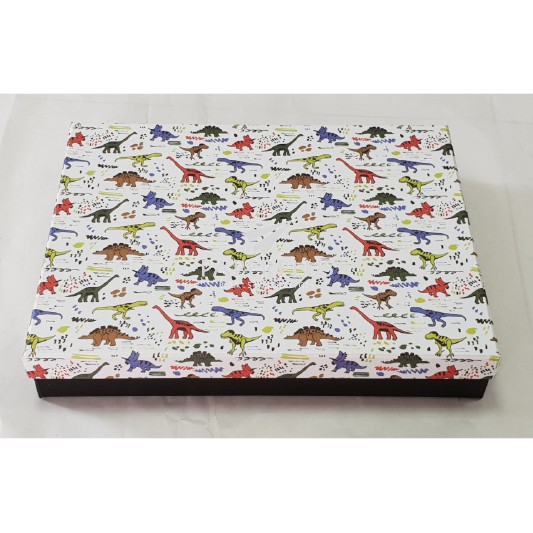 

Kotak Kado / Kotak Hadiah / Gift Box Pakaian B / Motif Dinosaurus Putih