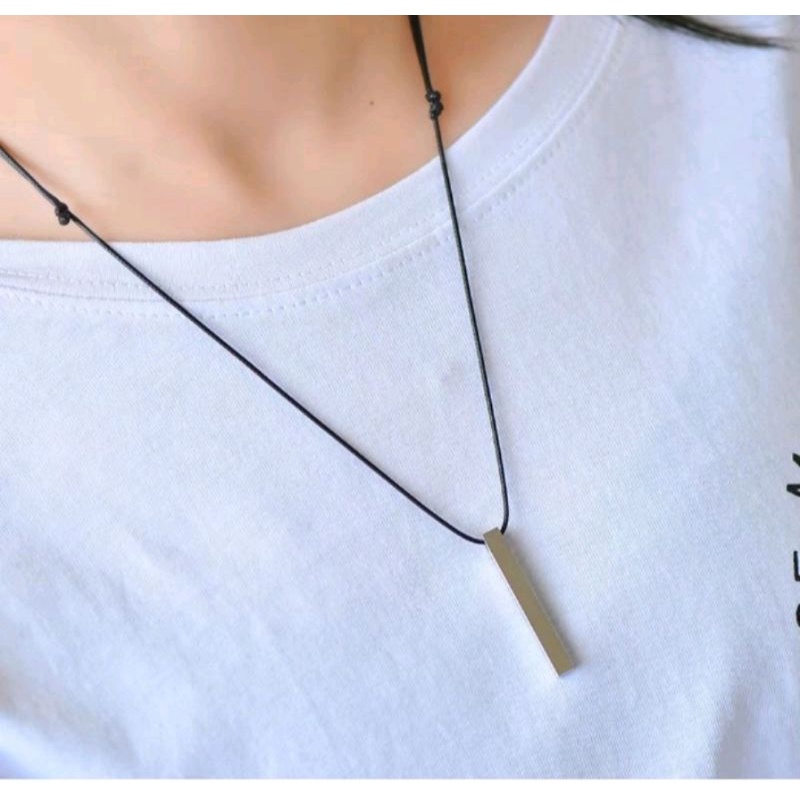 KALUNG TALI HITAM LIONTIN BALOK PERSEGI MODEL TERBARU PRIA WANITA