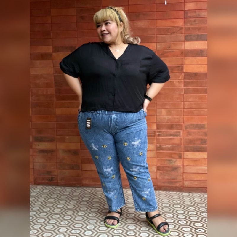 Celana Jumbo Sandwash Bahan Jeans Denim Muat Bb 70-120kg Bawahan Wanita Big Size Trendy-Bungga snow blue XXL