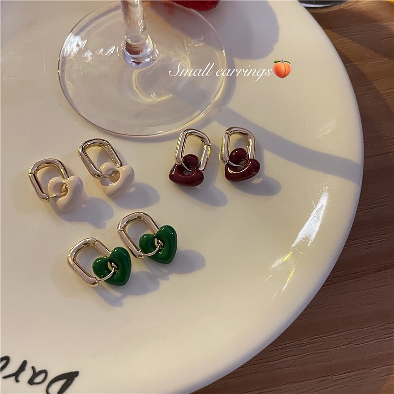 Anting Bentuk Hati Untuk Aksesoris