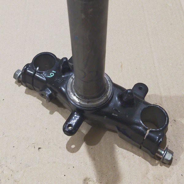 segitiga T shock depan Vario 125 150 LED K59 original