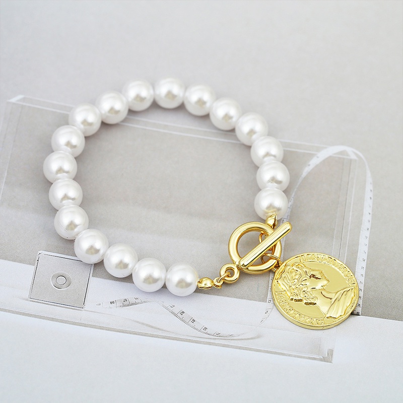 Kalung Rantai Dengan Liontin Koin Aksen Mutiara Imitasi Untuk Wanita