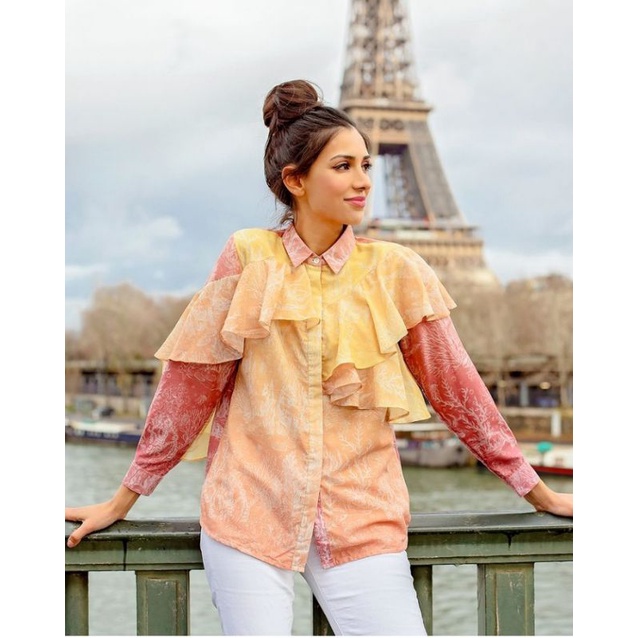 El mar minorca ruffle shirt benang jarum buttonscarves