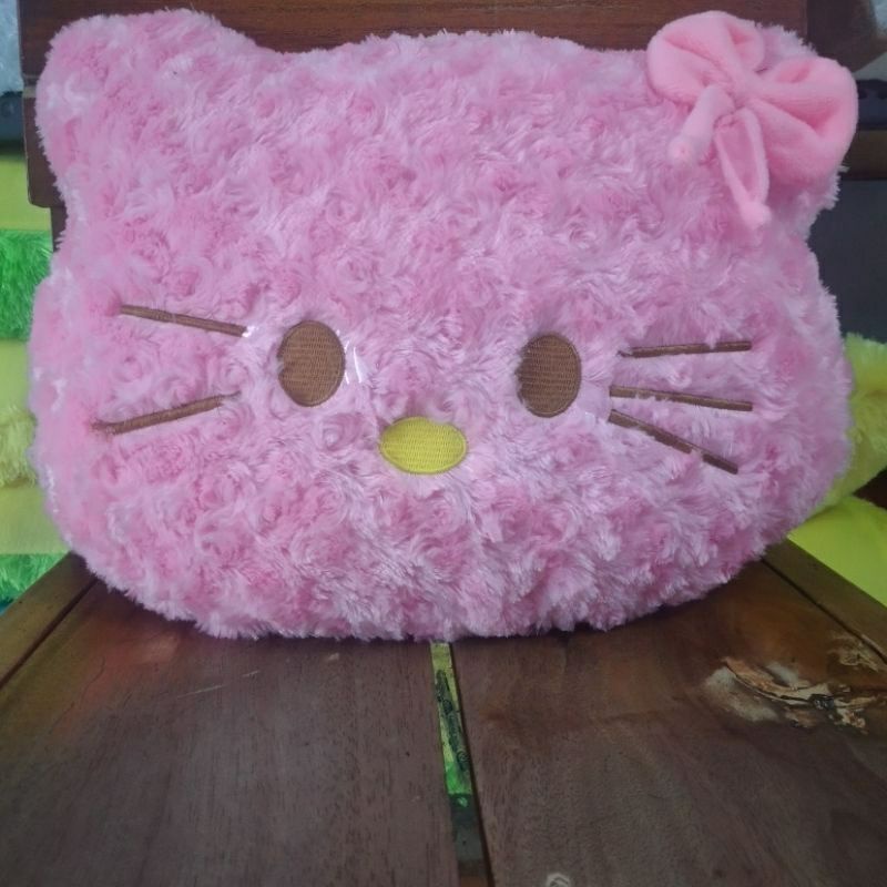 bantal kepala hello kitty bulu halus M