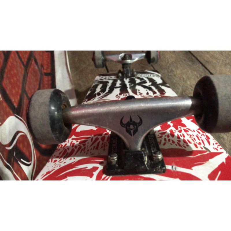 

skatefullset darkstar