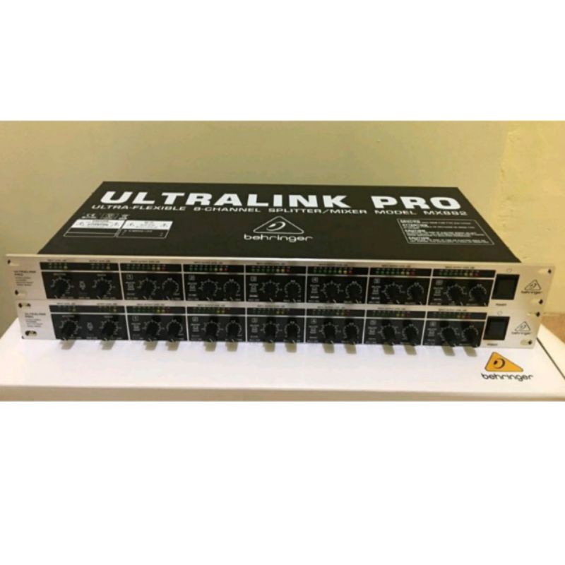 BEHRINGER ULTRA LINK MX 882 SPLITTER BEHRINGER MX882
