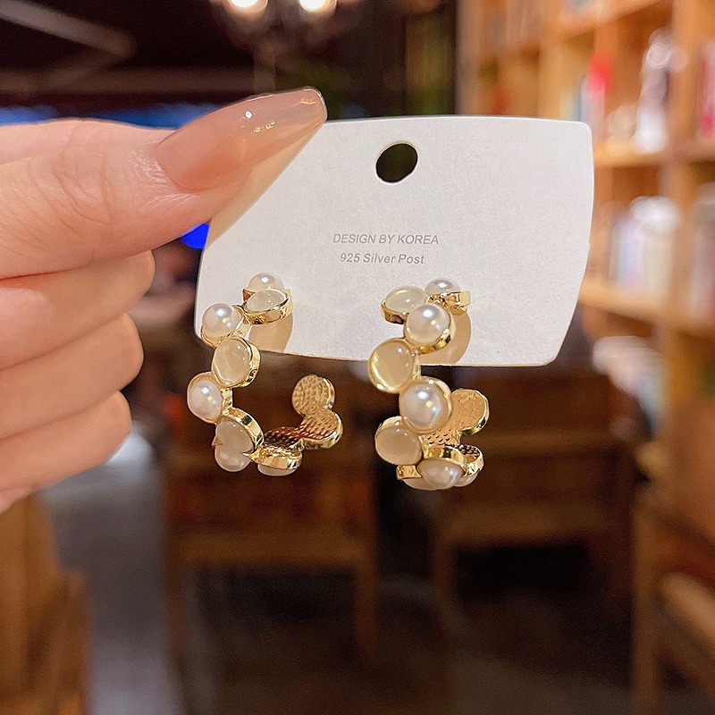 Anting Stud 925 silver needle Bentuk C Geometris Aksen Mutiara Opal Untuk Wanita