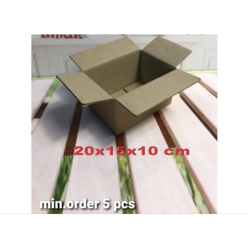 

Kardus / box / uk. 20 x 15 x 10 cm / karton packing polos baru ST