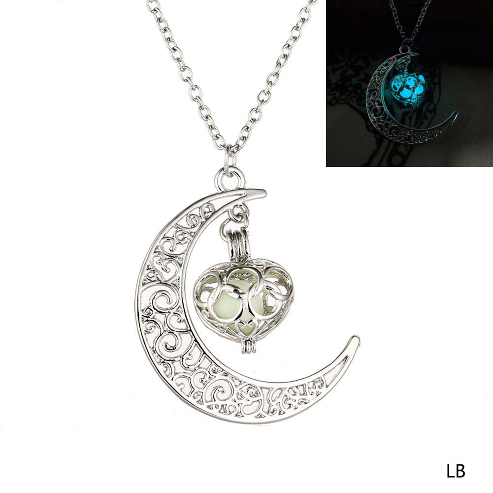 Kalung Rantai dengan Liontin Bentuk Sailor Moon Glow In The Dark