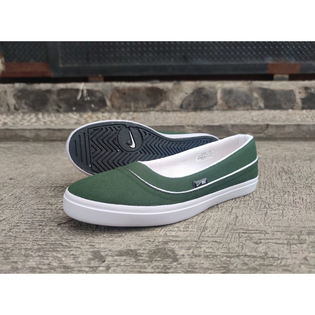 SEPATU SLIP ON WANITA 05 HIJAU PUTIH/SEPATU KERJA/SEPATU KULIAH/SEPATU SANTAI/SEPATU HIJABERS/SEPATU SLIP ON/SEPATU BALET/SEPATU FLAT