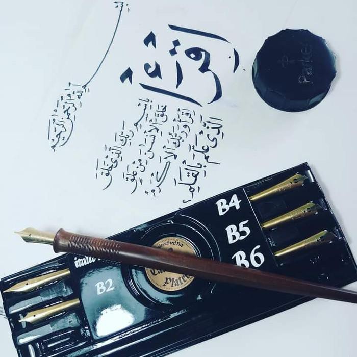 

Kaligrafi / Osmiroid Dip Nib Calligraphy Pen Murah Meriah Ready