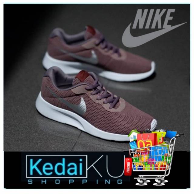 nike tanjun plum