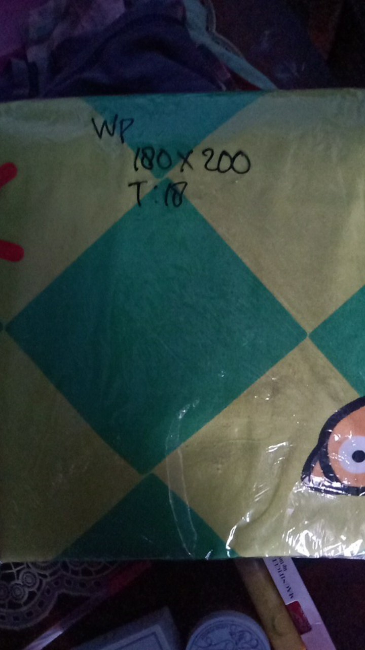 Sprei Waterproof Anti Air Anti Ompol Motif Karakter 180 200