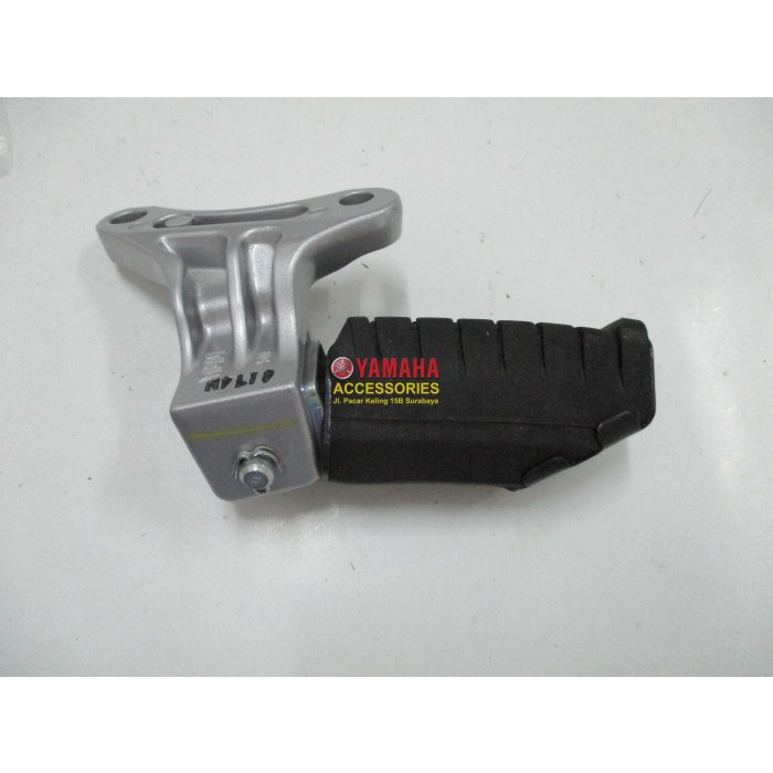 REAR FOOTREST ASSY 2 MIO - 5TL-F7440-00