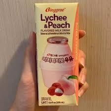 

Binggrae Lychee & Peach Flavored Milk Drink - Susu korea 200ml